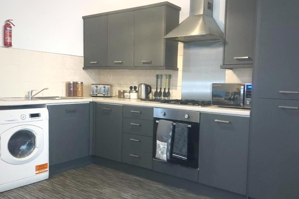 Stylish Apartment In City Centre With Parking Preston  Exterior foto